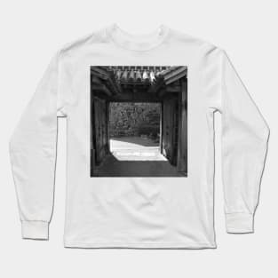 Himeji Castle Gate, Japan Long Sleeve T-Shirt